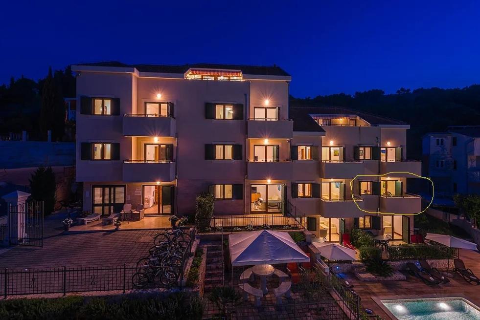 Apartament Slatine No 1 Слатине Экстерьер фото