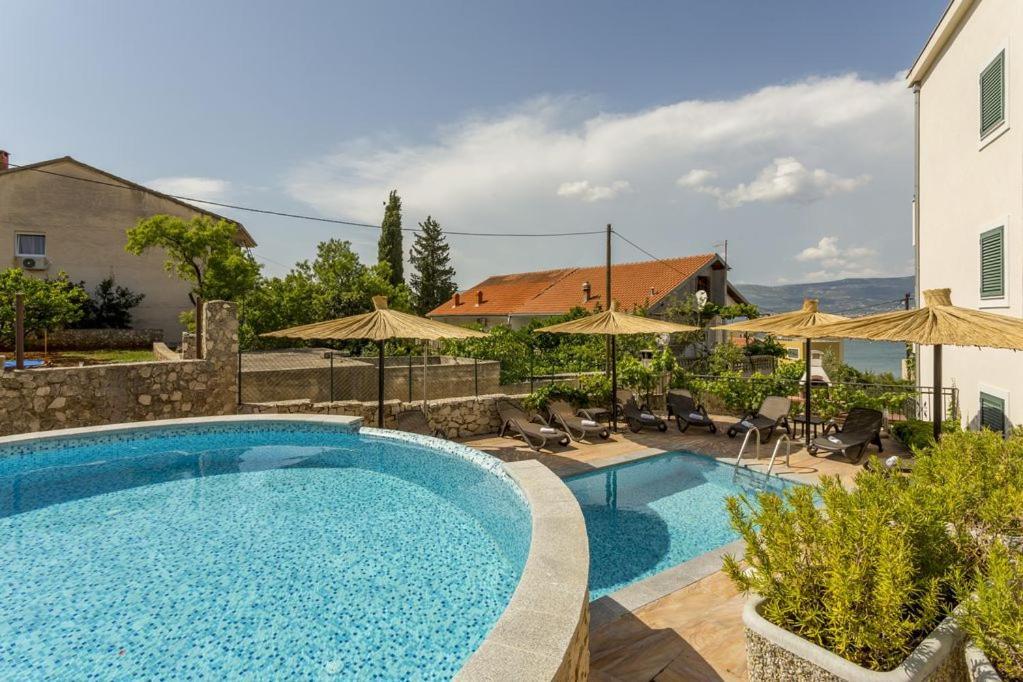 Apartament Slatine No 1 Слатине Экстерьер фото